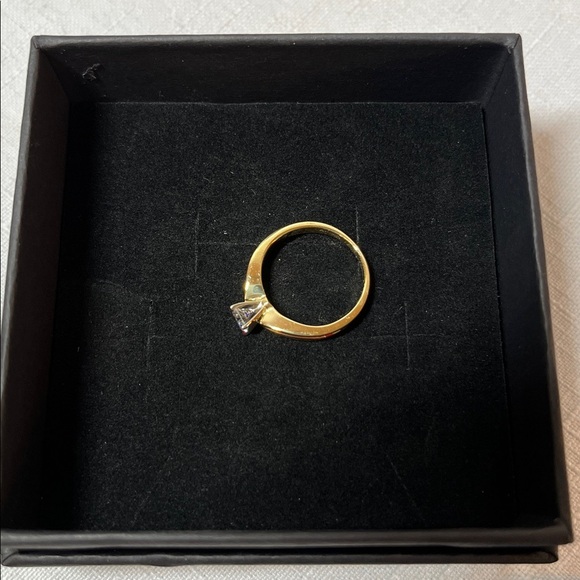 18k Gold Solitaire Diamond Ring. Diamond is .25ct S1 G; total 3.5 grams - Picture 11 of 16